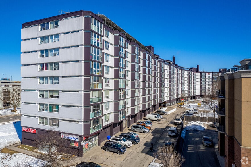 3135 St Dennis Dr, Toronto, ON M3C 1G7