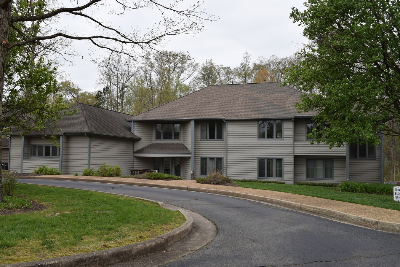 2808 Fox Chase Ln, Midlothian, VA 23112