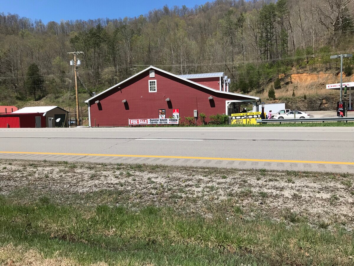 384 Prichard Rd, Danville, WV 25053 Exxon