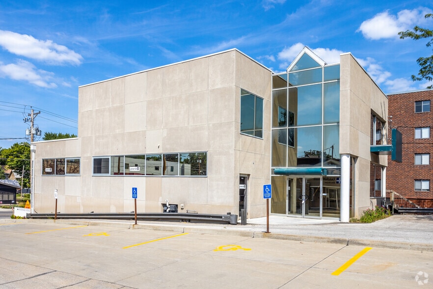 3706 Ingersoll Ave, Des Moines, IA for lease - Building Photo - Image 2 of 2