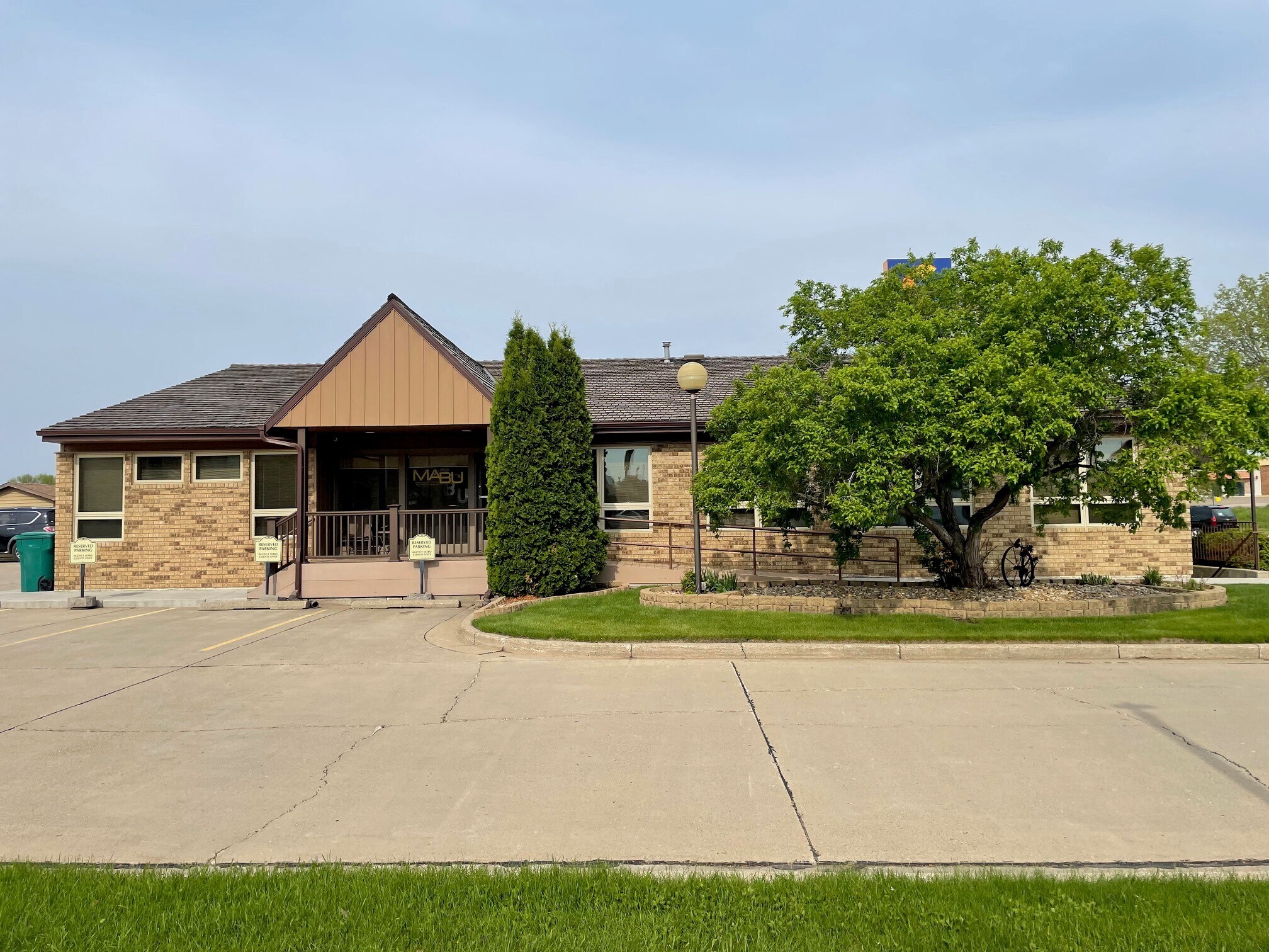 1003 Gateway Ave, Bismarck, ND for sale Building Photo- Image 1 of 1