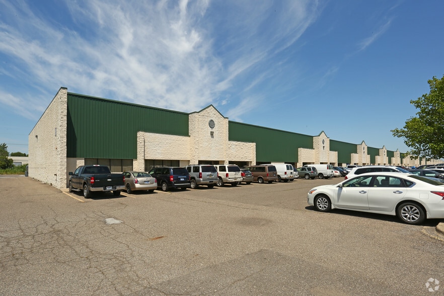 26395 Northline Commerce Dr, Taylor, MI for lease - Building Photo - Image 3 of 4