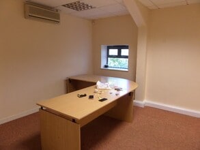 Clos Marion, Cardiff for lease Interior Photo- Image 1 of 3