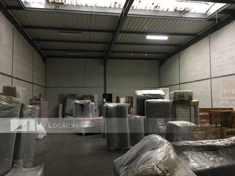 Flex in Gonesse for lease - Interior Photo - Image 3 of 5