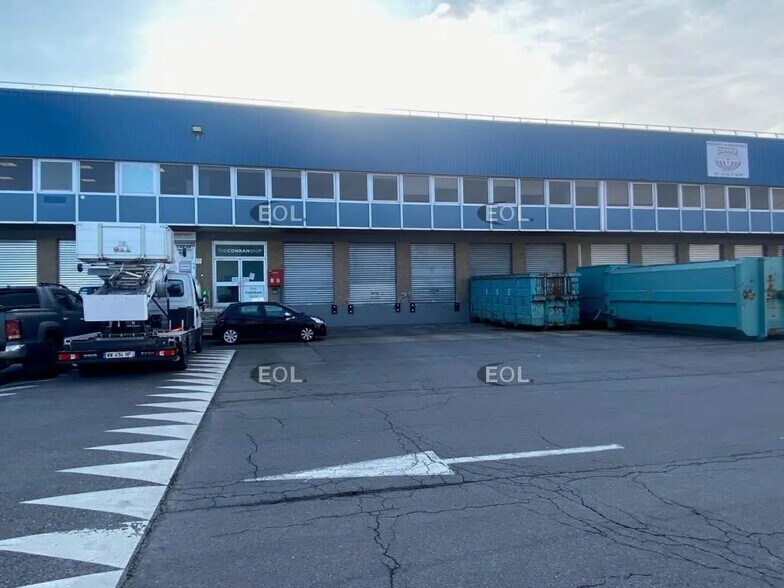 Industrial in Antony for lease - Building Photo - Image 3 of 10