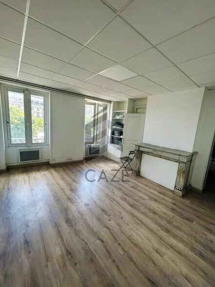 Office in Bordeaux for lease - Interior Photo - Image 3 of 5