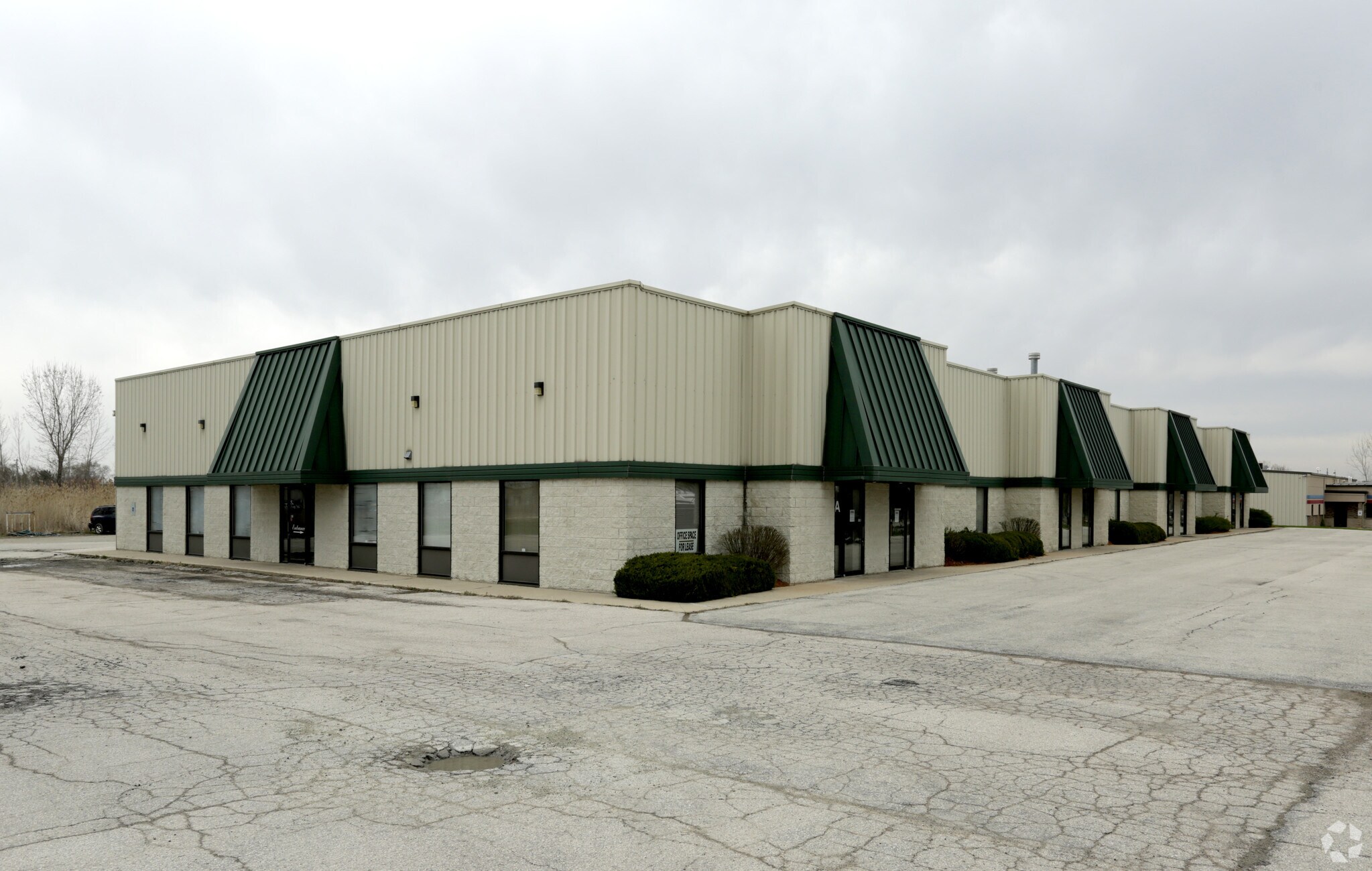 1382 Plane Site Blvd, De Pere, WI for sale Primary Photo- Image 1 of 1