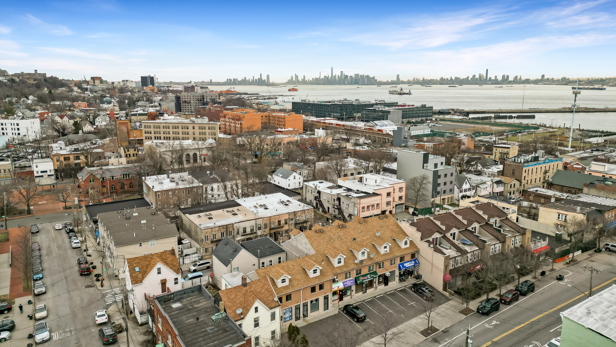 Broad Street Shopping Plaza, Staten Island, NY for sale Aerial- Image 1 of 28