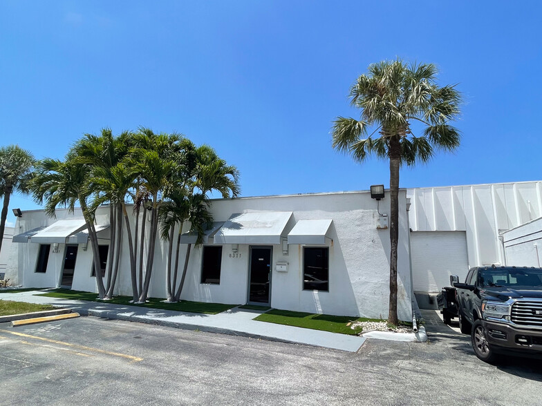 8351-8391 NW 64th St, Miami, FL for sale - Building Photo - Image 1 of 1