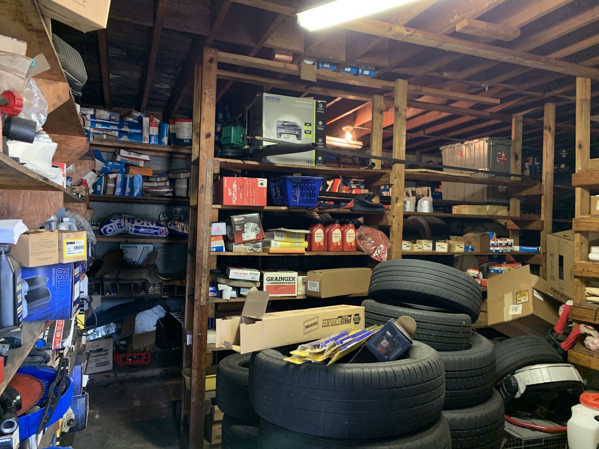 Bragg Boulevard Flea Market - 9xg3j4p
