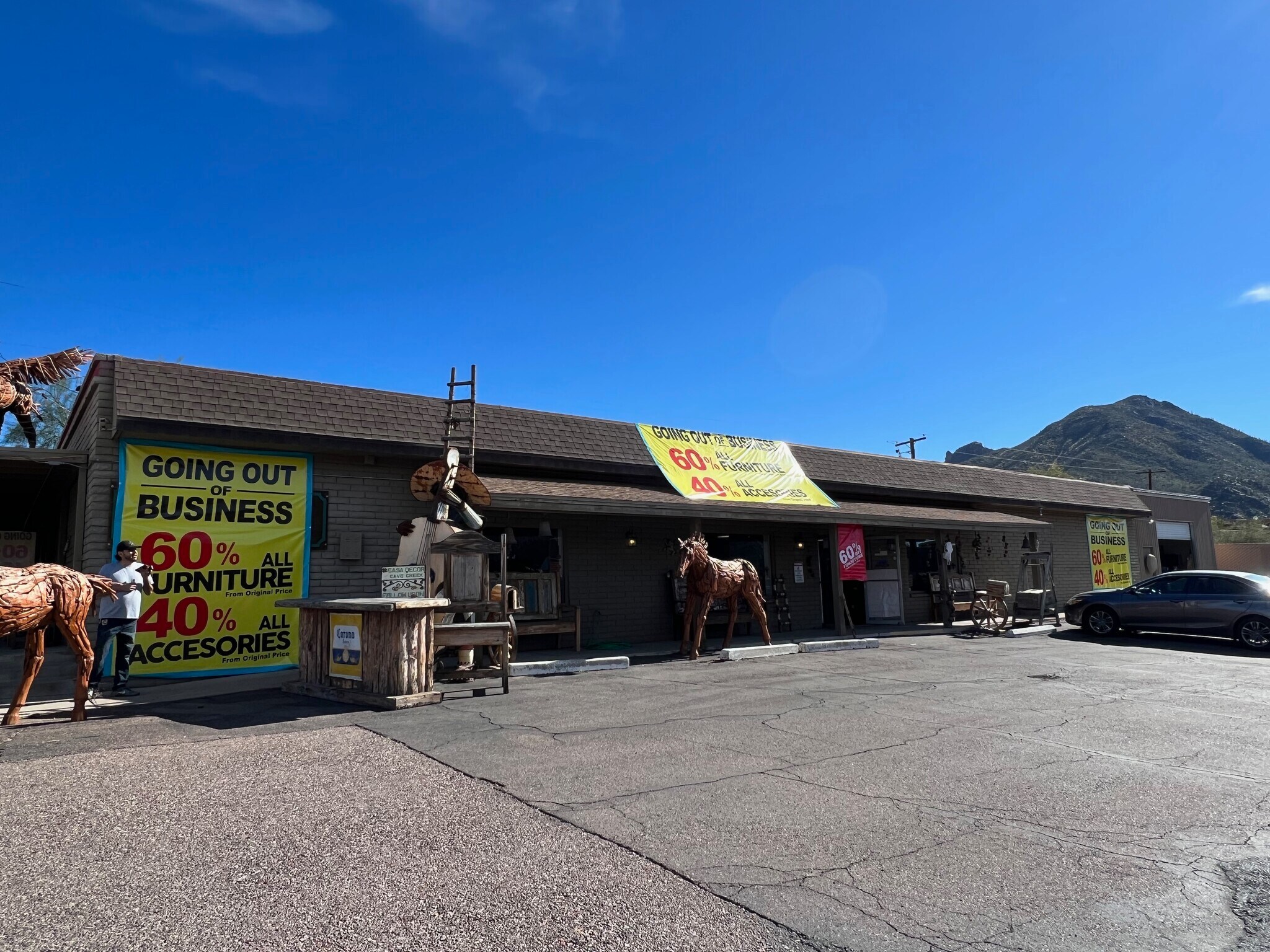 6061 E Cave Creek Rd, Cave Creek, AZ for sale Building Photo- Image 1 of 1