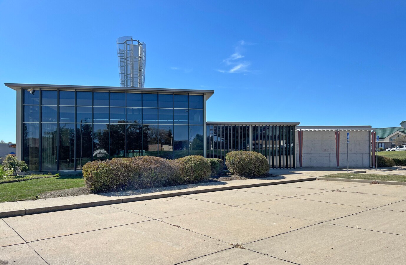 1000 Kennesaw Ridge Rd, Columbia, MO 65202 Former Bank Property for