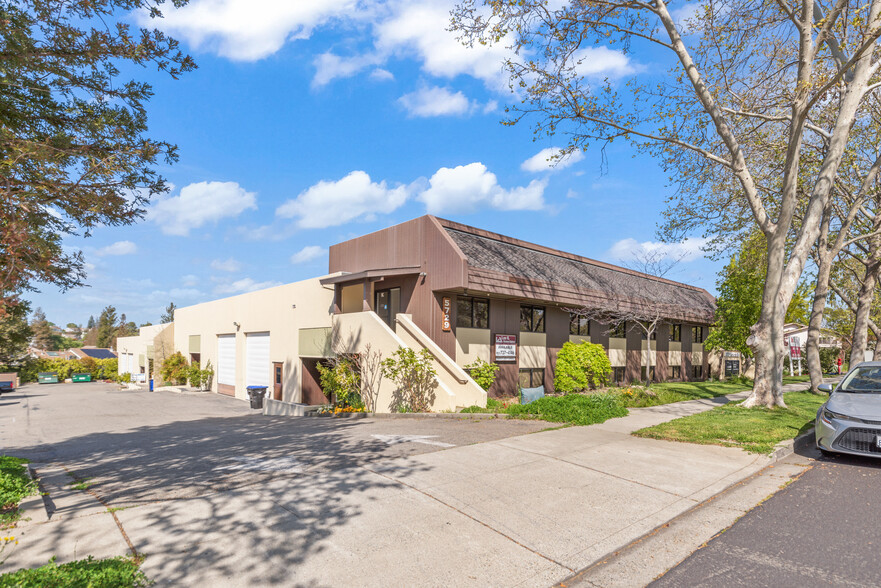 5729 Sonoma Dr, Pleasanton, CA for lease - Primary Photo - Image 1 of 8