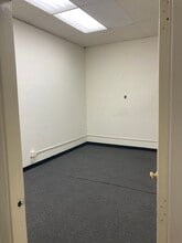2521-2525 N Grand Ave, Santa Ana, CA for lease Interior Photo- Image 2 of 3