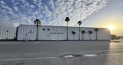 9001-9021 NW 105th Way, Miami, FL for lease Building Photo- Image 1 of 14
