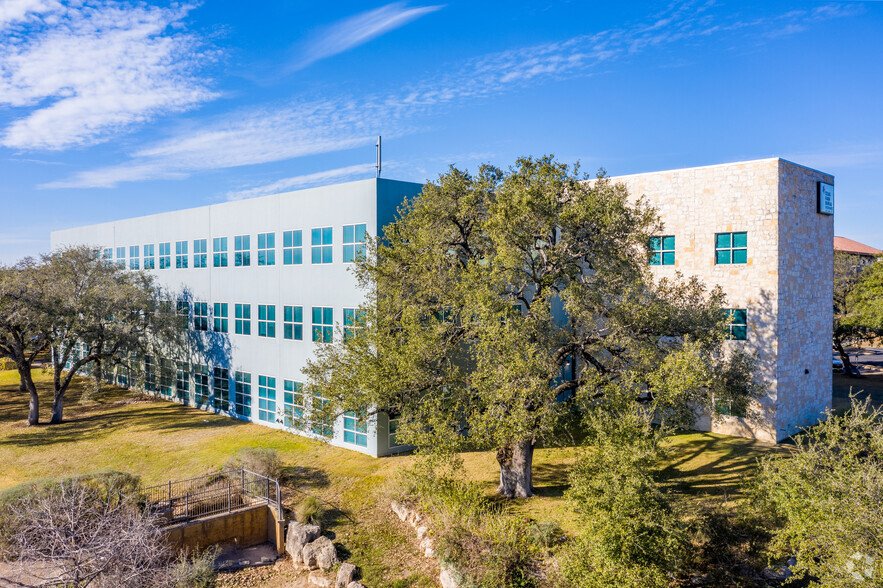 17300 Henderson Pass, San Antonio, TX for sale - Primary Photo - Image 1 of 1