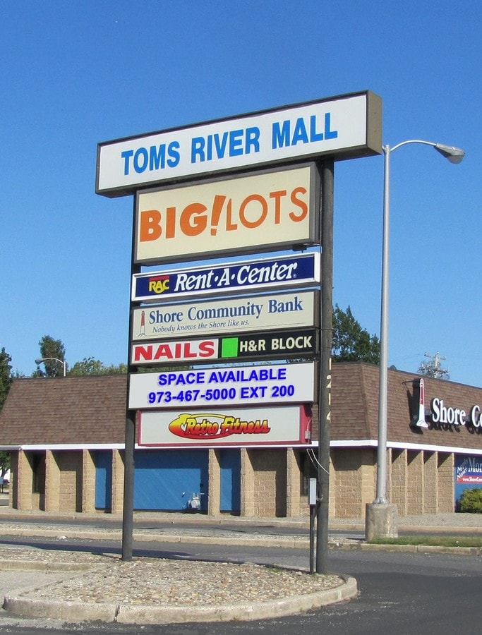 1214 Route 37 E, Toms River, NJ 08753 Toms River Mall