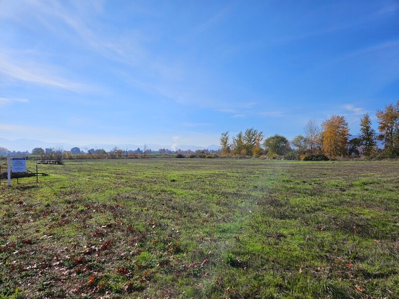 460 Federal Way, Central Point, OR for sale - Building Photo - Image 2 of 6