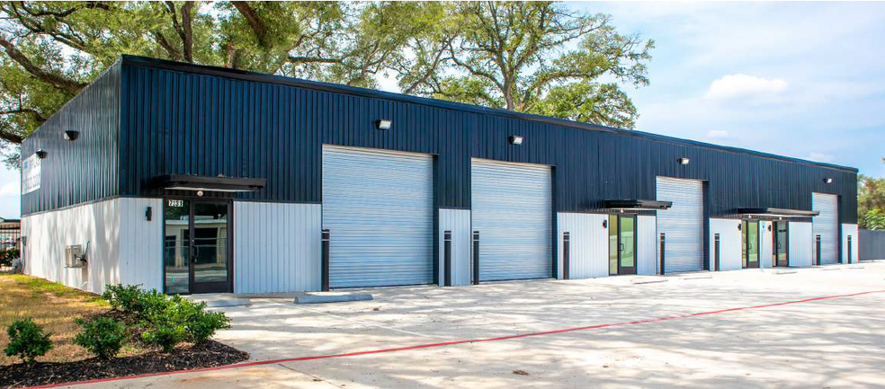 7231 Jackrabbit Rd, Houston, TX for lease - Building Photo - Image 1 of 1