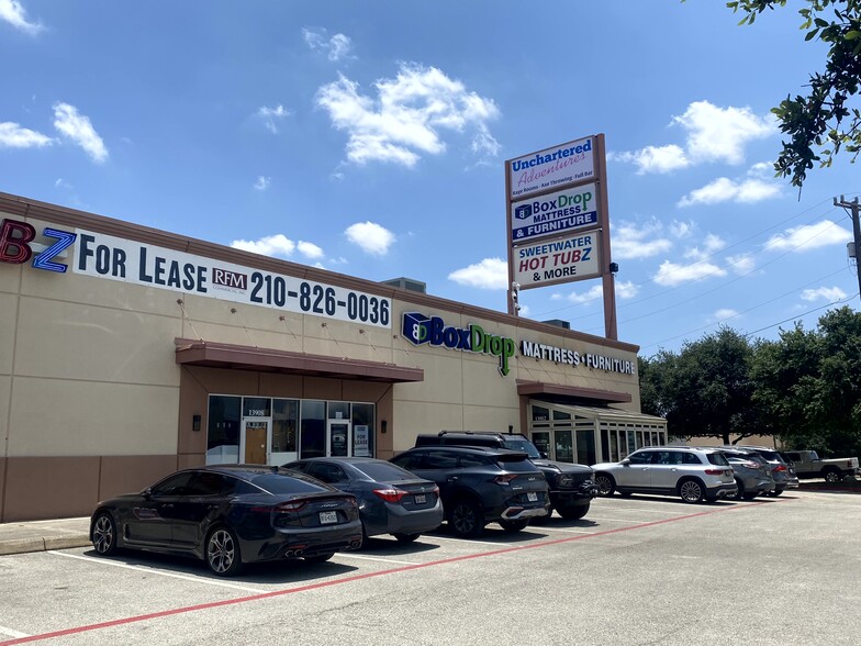 13902-13920 N IH 35, San Antonio, TX for lease - Building Photo - Image 1 of 5