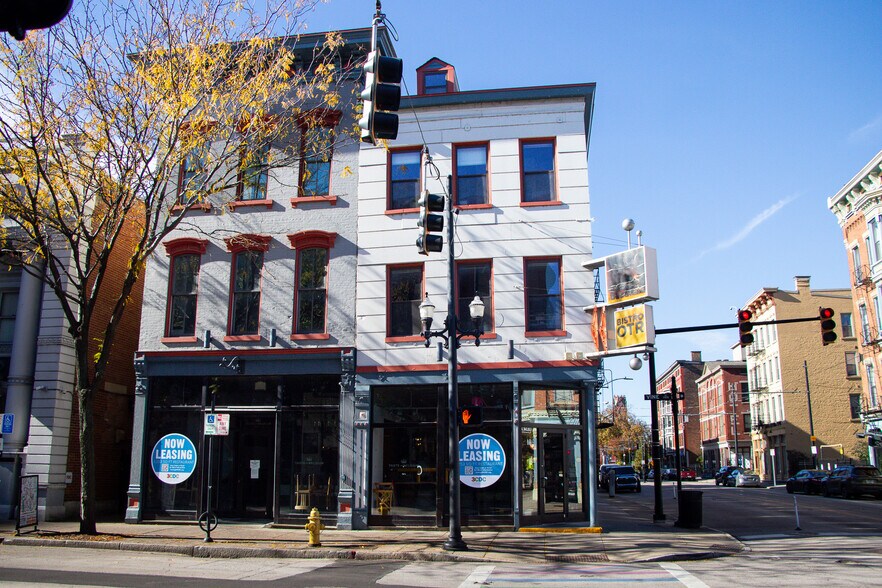 1135 Vine St, Cincinnati, OH for lease - Building Photo - Image 2 of 4