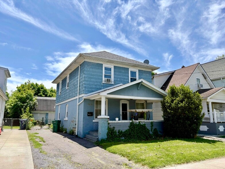 2413 North Ave, Niagara Falls, NY for sale - Primary Photo - Image 1 of 1