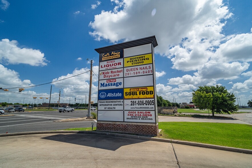 15015 Westheimer Rd, Houston, TX for lease - Building Photo - Image 3 of 3