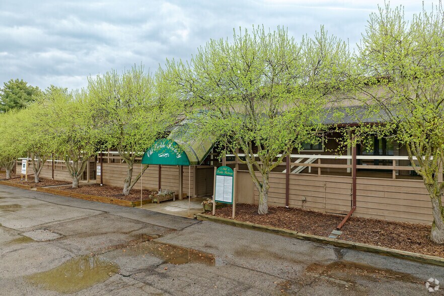 1 Grove St, Pittsford, NY for lease - Primary Photo - Image 1 of 11