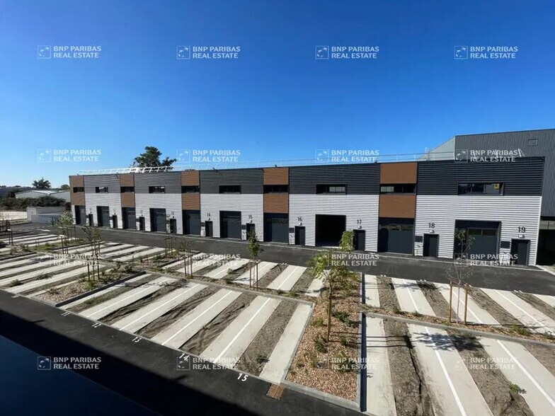 Flex in Gradignan for lease - Building Photo - Image 1 of 10