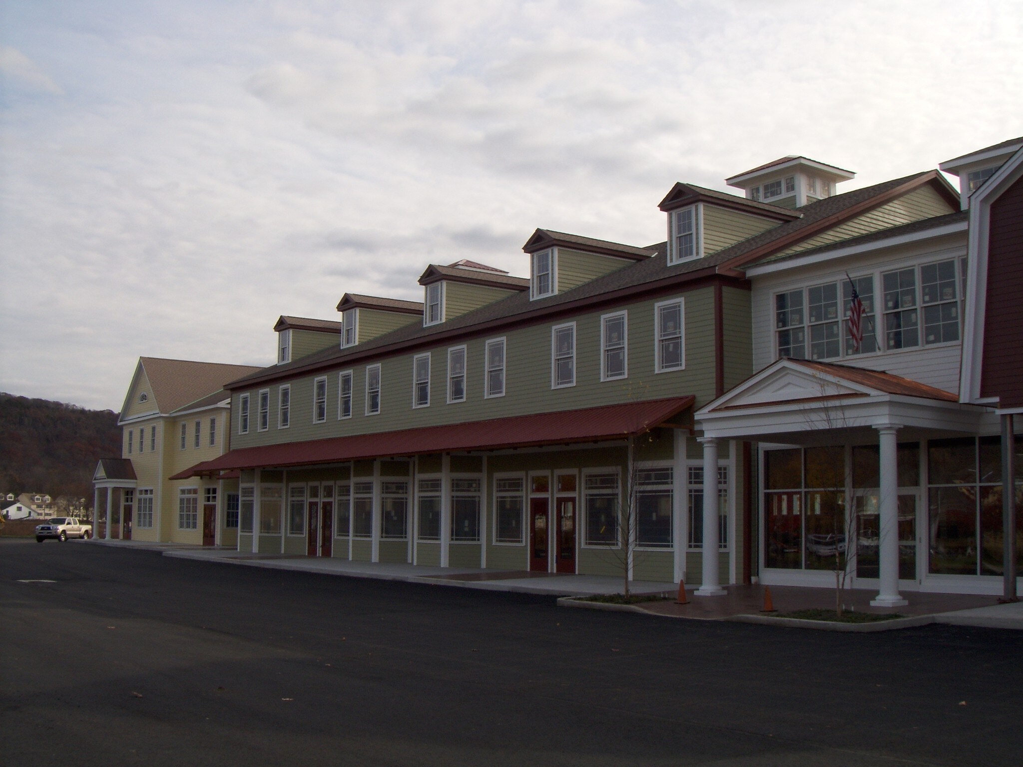 245 Amity Rd, Woodbridge, CT 06525 Retail for Lease