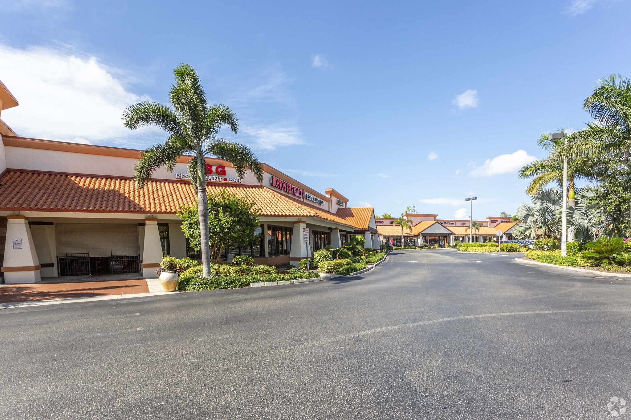 23022482 Immokalee Rd, Naples, FL 34110 Greentree Center