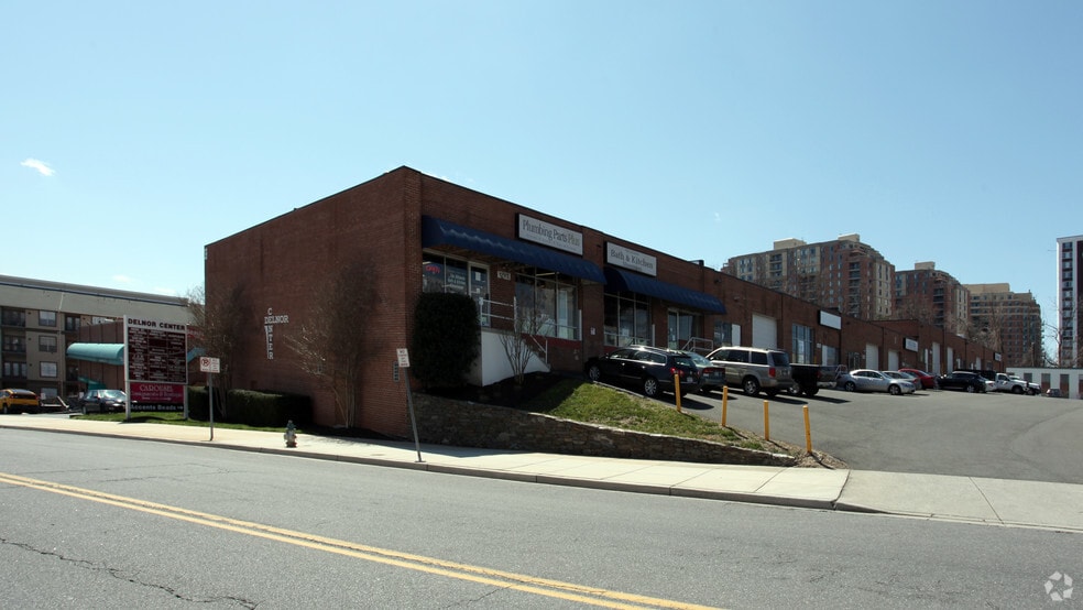 12148-12198 Nebel St, Rockville, MD for lease - Building Photo - Image 2 of 9