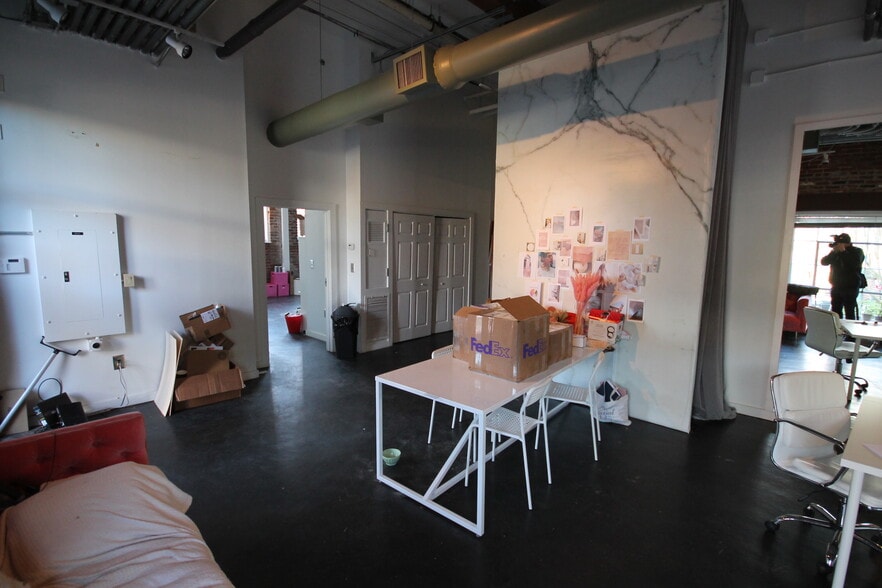 887 W Marietta St NW, Atlanta, GA for lease - Interior Photo - Image 3 of 21