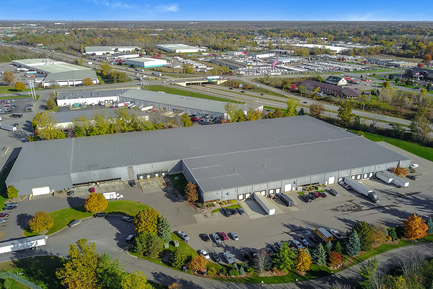 425 Gordon Industrial Ct SW, Byron Center, MI for sale - Building Photo - Image 1 of 1