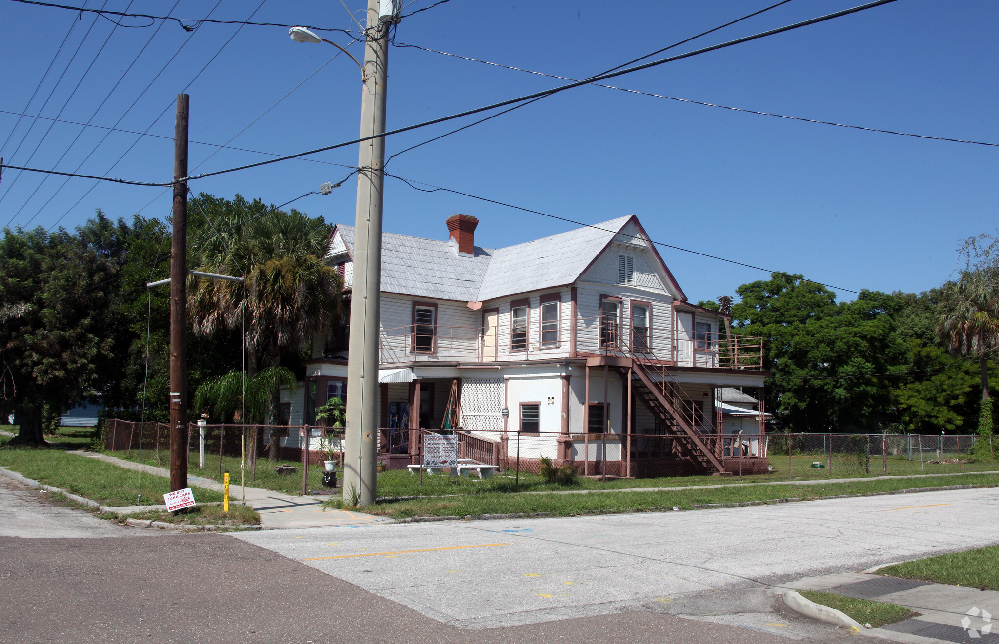 410 E Oak Ave, Tampa, FL for lease Primary Photo- Image 1 of 3