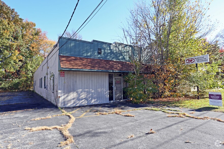 703 Kenilworth Ave, Cherry Hill, NJ 08002