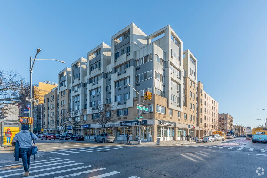 756 Myrtle Ave, Brooklyn, NY for sale - Primary Photo - Image 1 of 1