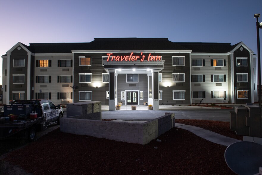 1018 Fir St, Carlin, NV for sale - Building Photo - Image 1 of 1