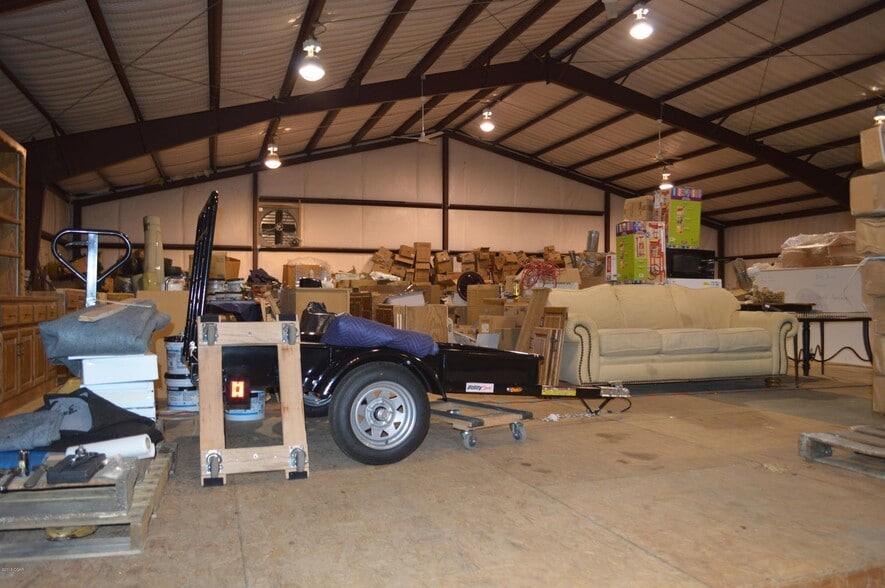 2583 High St, Sarcoxie, MO 64862 44 Country Mall