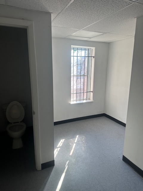 2341 E Monument St, Baltimore, MD for lease Interior Photo- Image 1 of 7