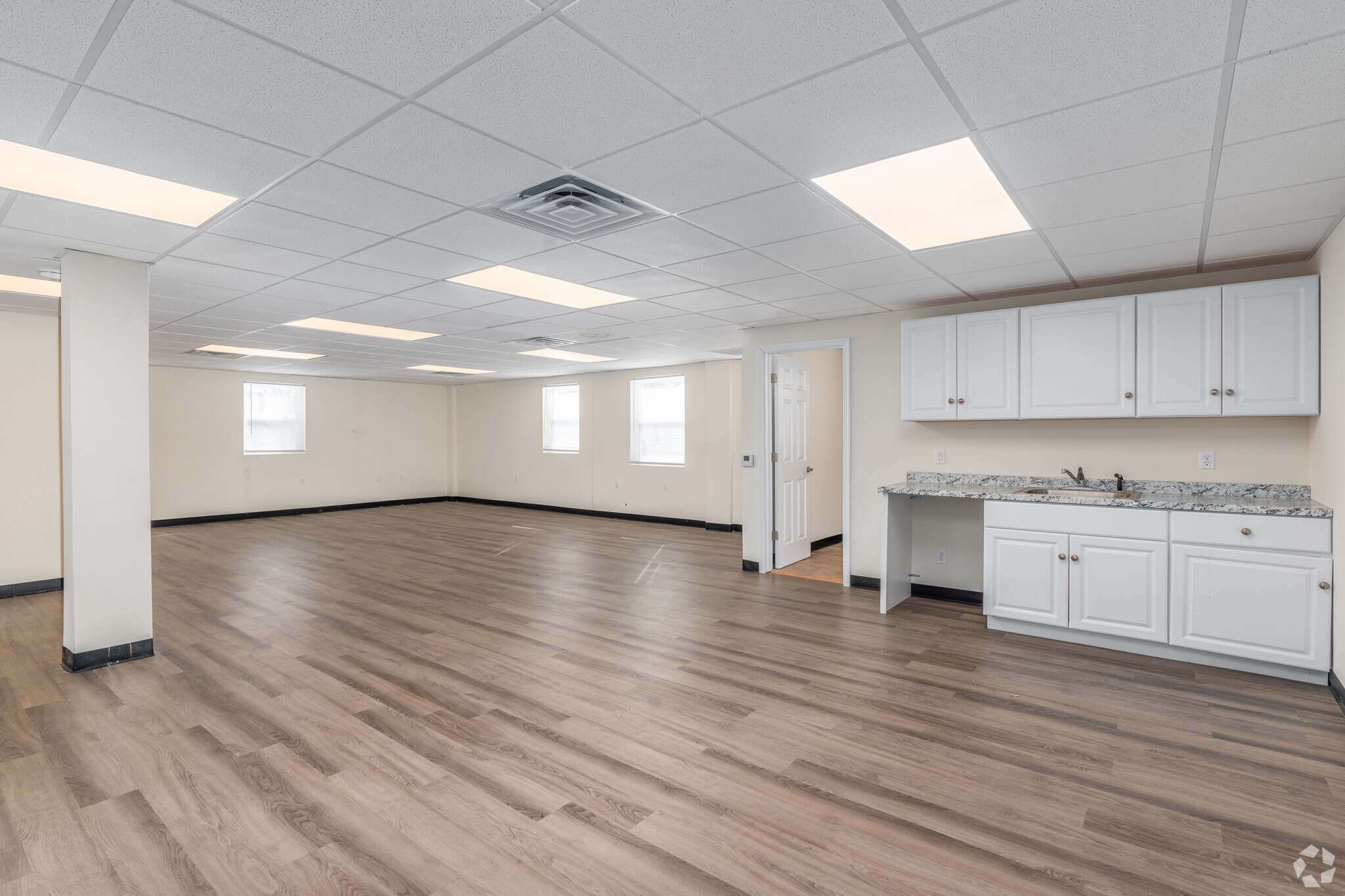116-120 Monahan Ave, Dunmore, PA for lease Interior Photo- Image 1 of 2