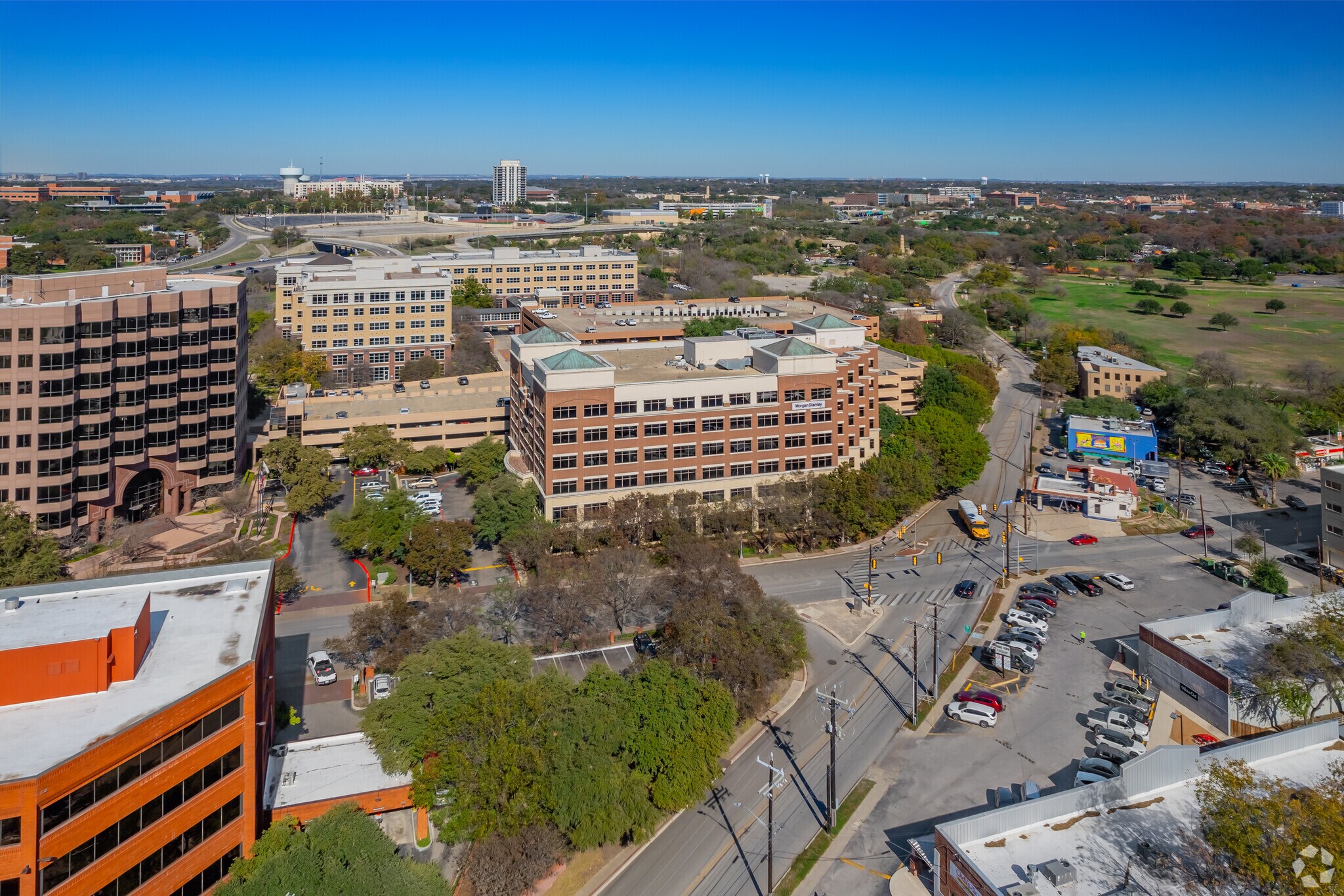 755 E Mulberry Ave, San Antonio, TX 78212 Plaza