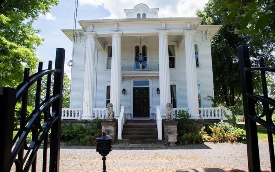 13800 W County House Rd, Albion, NY 14411