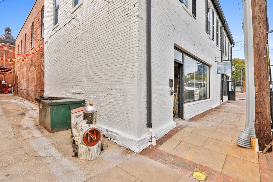 34-36 Madison St, Newnan, GA for lease - Building Photo - Image 2 of 12