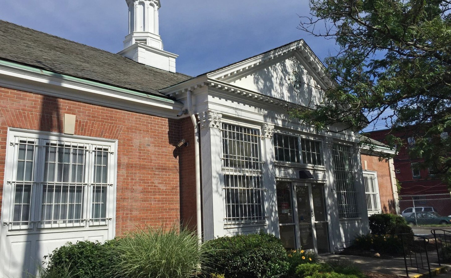 975 E Main St, Bridgeport, CT 06608