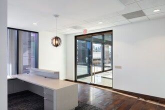 7676 Hazard Center Dr, San Diego, CA for lease Interior Photo- Image 2 of 4