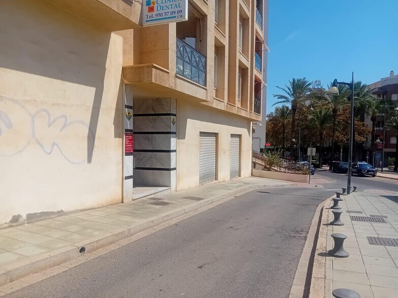 Retail in El Ejido for lease - Building Photo - Image 3 of 3