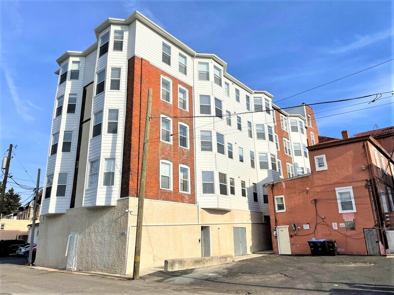 611 Swede St, Norristown, PA for sale - Building Photo - Image 2 of 20