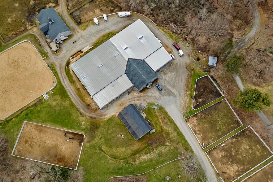 1233 Bantam Rd, Litchfield, CT for sale - Building Photo - Image 1 of 1