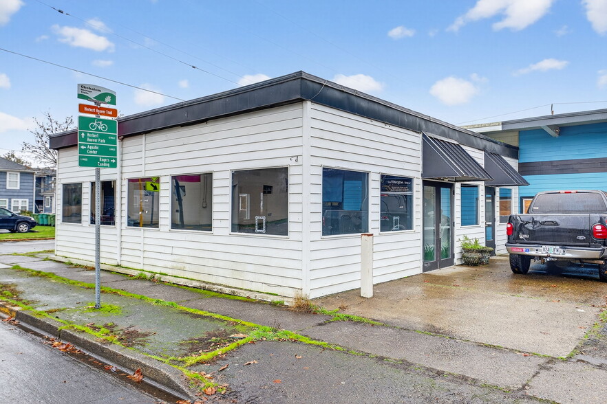 814 E 2nd St, Newberg, OR for sale - Building Photo - Image 3 of 24